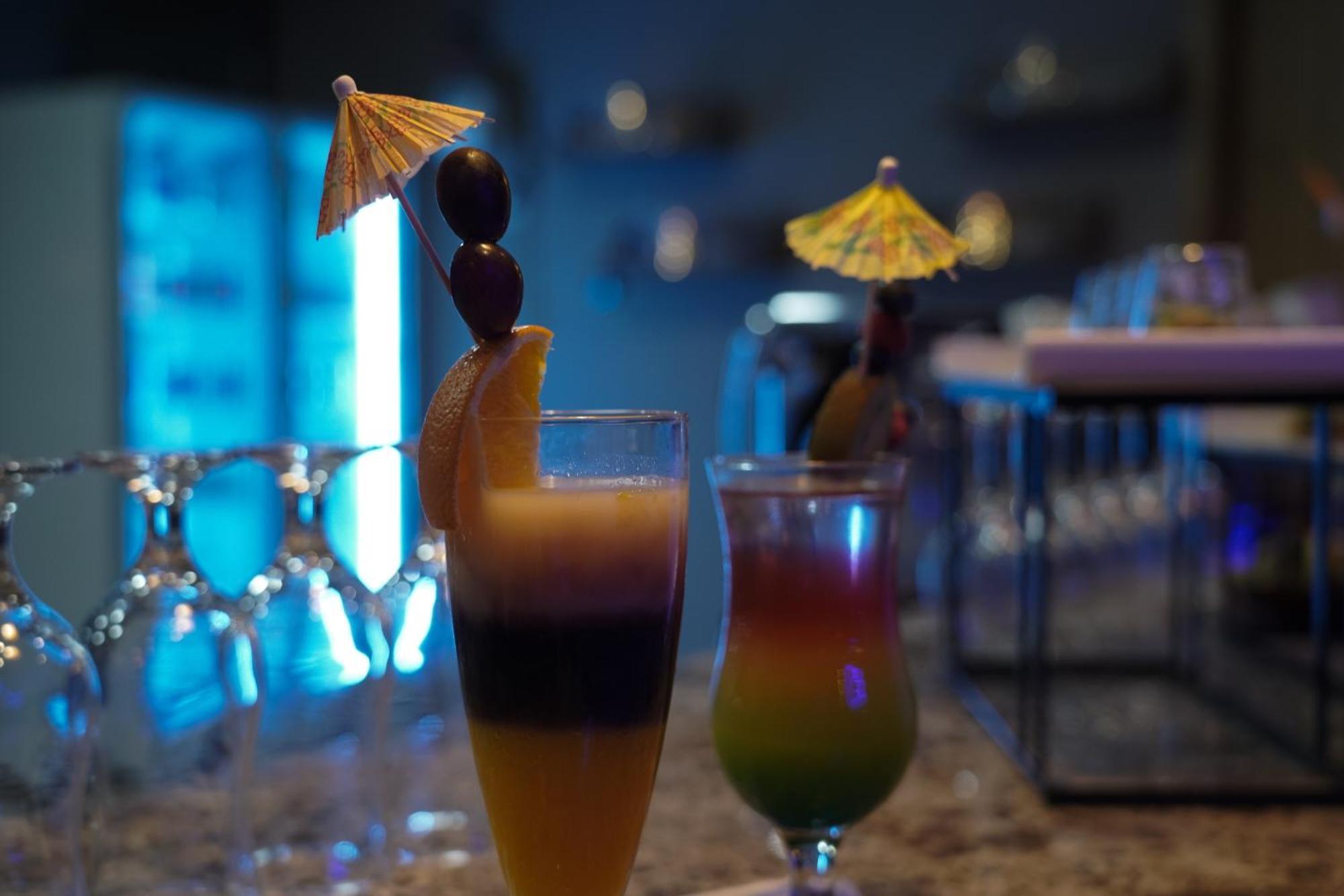 La Zona Continental Hotel ドバイ エクステリア 写真